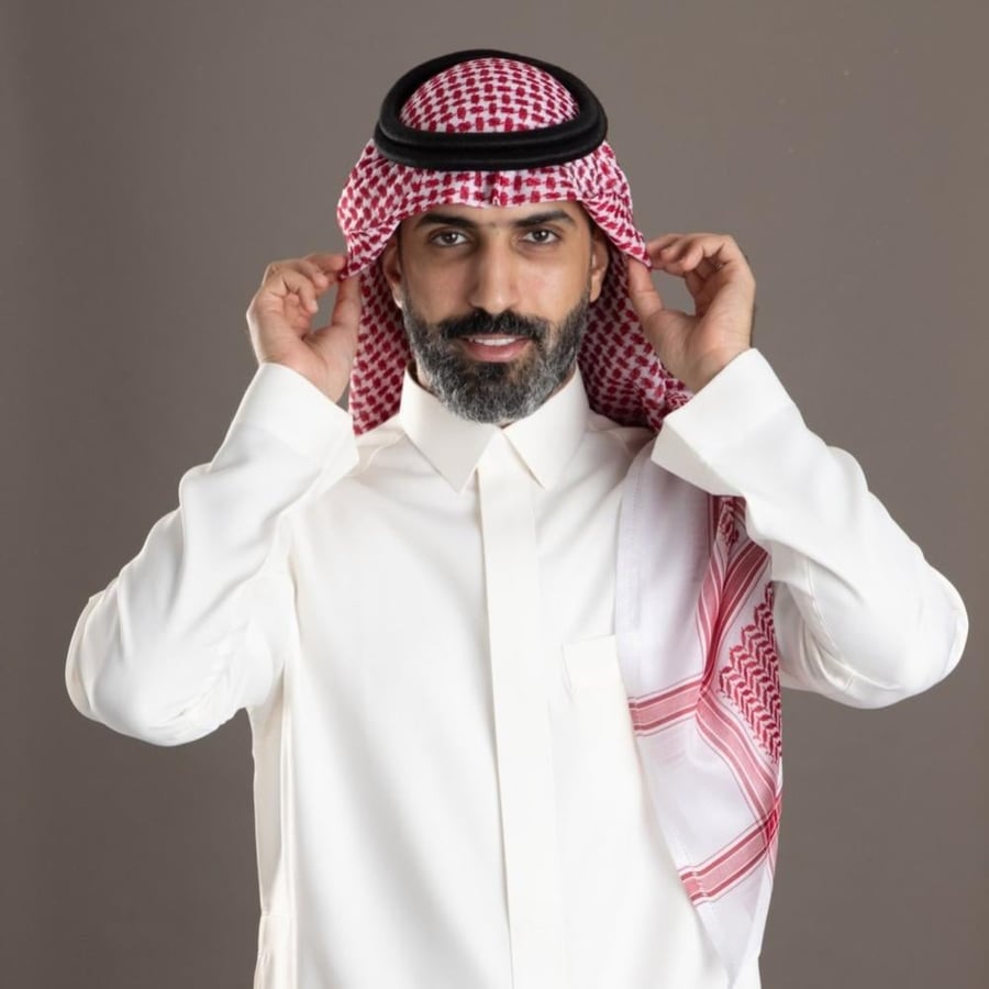 التاج الذهبي 577