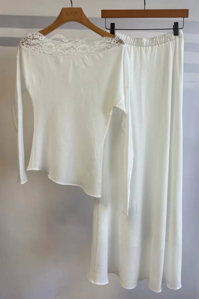 WHITE LINEN SET