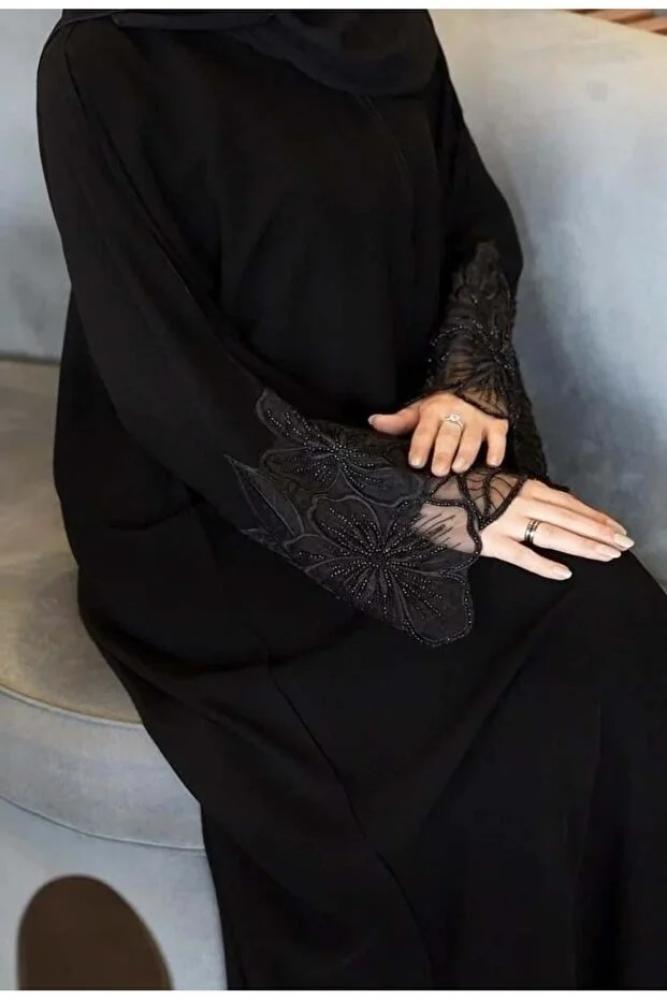 Rosana عباية ايفان, عباية بتصميم عصري باكمام شفافه