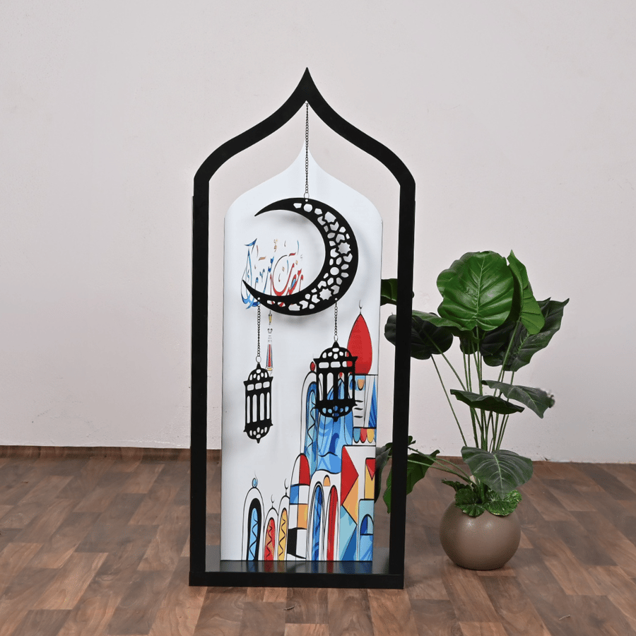 استاند رمضان حديد مع تعليقة هلال وفوانيس مقاس 107 سم – تصميم أنيق بعبارة رمضان مبارك مع رسومات اسلامية