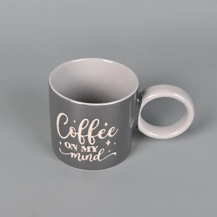 كوب سيراميك 293 مل رمادي غامق بمقبض دائري – آمن للمشروبات الساخنة ومقاوم للحرارة