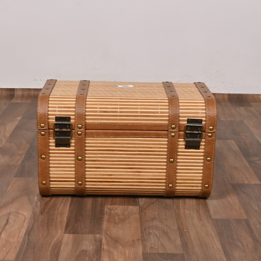 صندوق سجاد خشب ملبس جلد بني مع بيج 42×26×26 سم مستطيل – صندوق تخزين وتنظيم كلاسيكي فاخر للمفروشات والبطانيات والسجاد