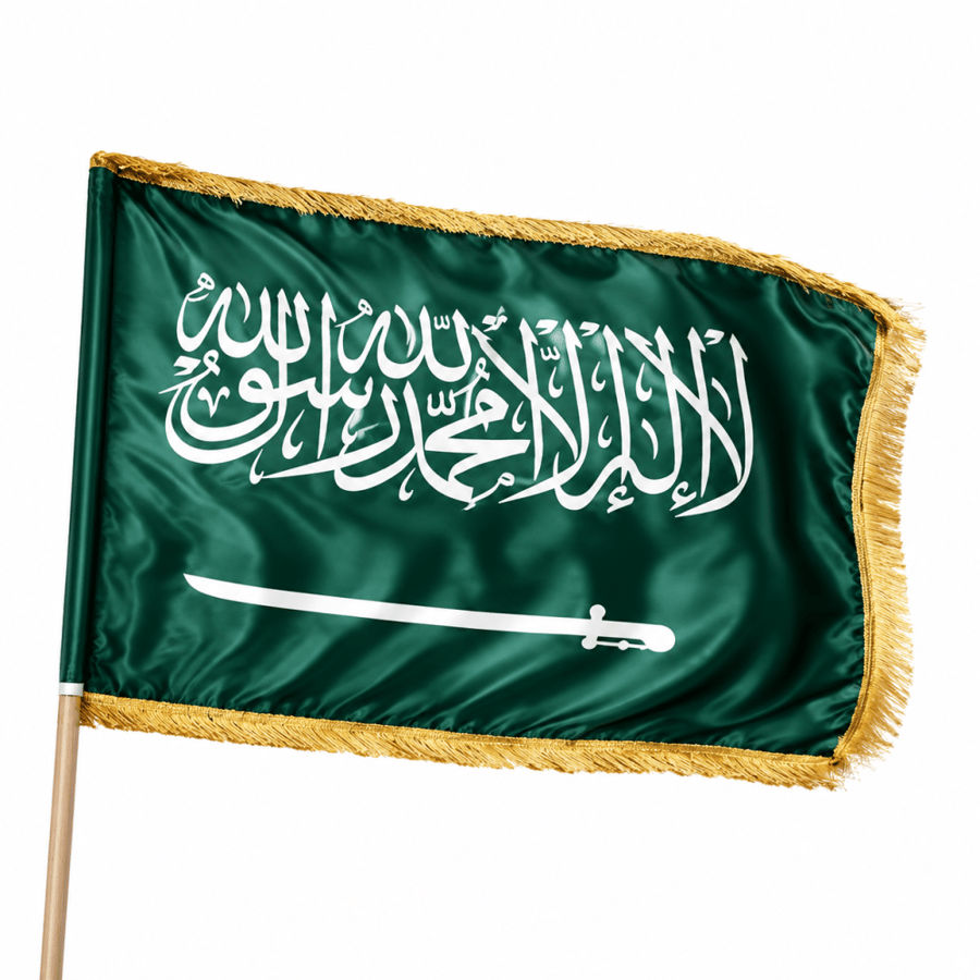 علم المملكة العربية السعودية مع الهدب لليوم الوطني السعودي – بعصا 90×60 سم للاحتفالات الوطنية