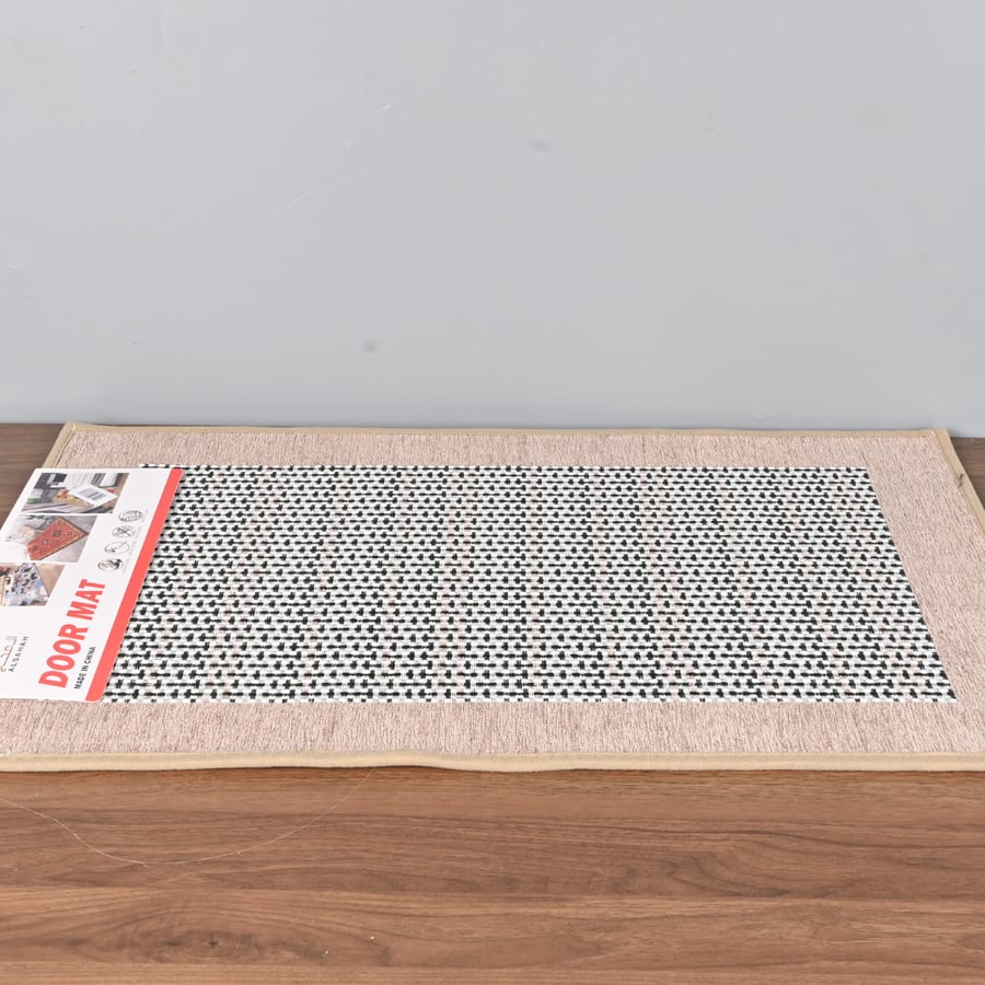 دعاسة أبواب ربل بلاستيك 50×78 سم لون بيج – تصميم قوي مانع للانزلاق