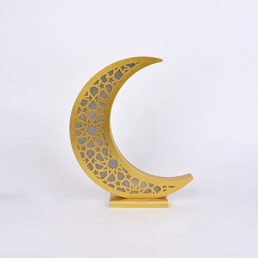 هلال رمضان خشبي لد بتصميم مميز - طراز هـ