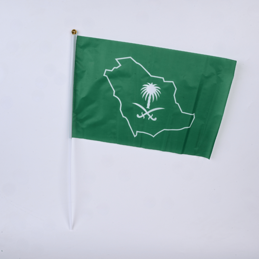 علم اليوم الوطني 30*45 سم 3حبة
