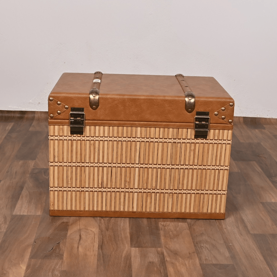 صندوق سجاد خشب ملبس جلد 50×35×36 سم مستطيل لون بني – صندوق تخزين وتنظيم كلاسيكي أنيق بتصميم فاخر وغطاء متين