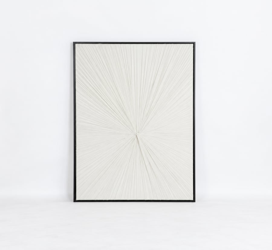 لوحة حائط لرفا 123×83 سم لون أبيض بإطار أسود – لوحة جدارية ديكور عصرية وأنيقة للمنزل وغرفة المعيشة والمجلس وغرفة النوم