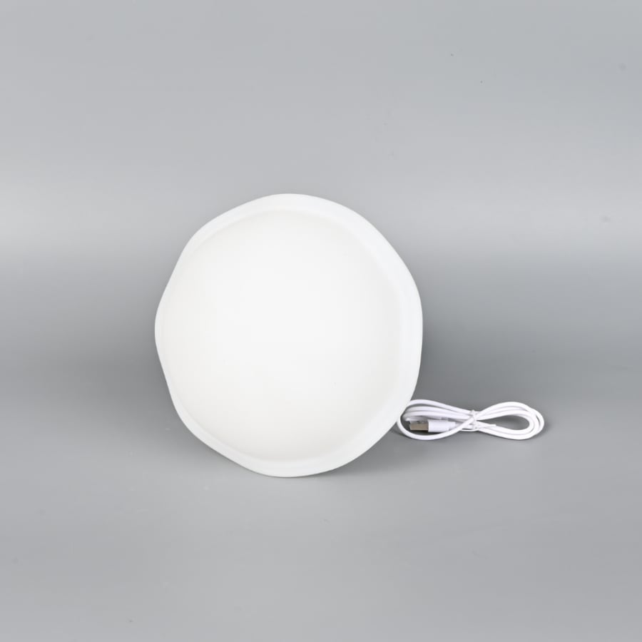 اباجورة LED بشكل فطر بلون أبيض – تصميم عصري لإضاءة الطاولات وغرف النوم