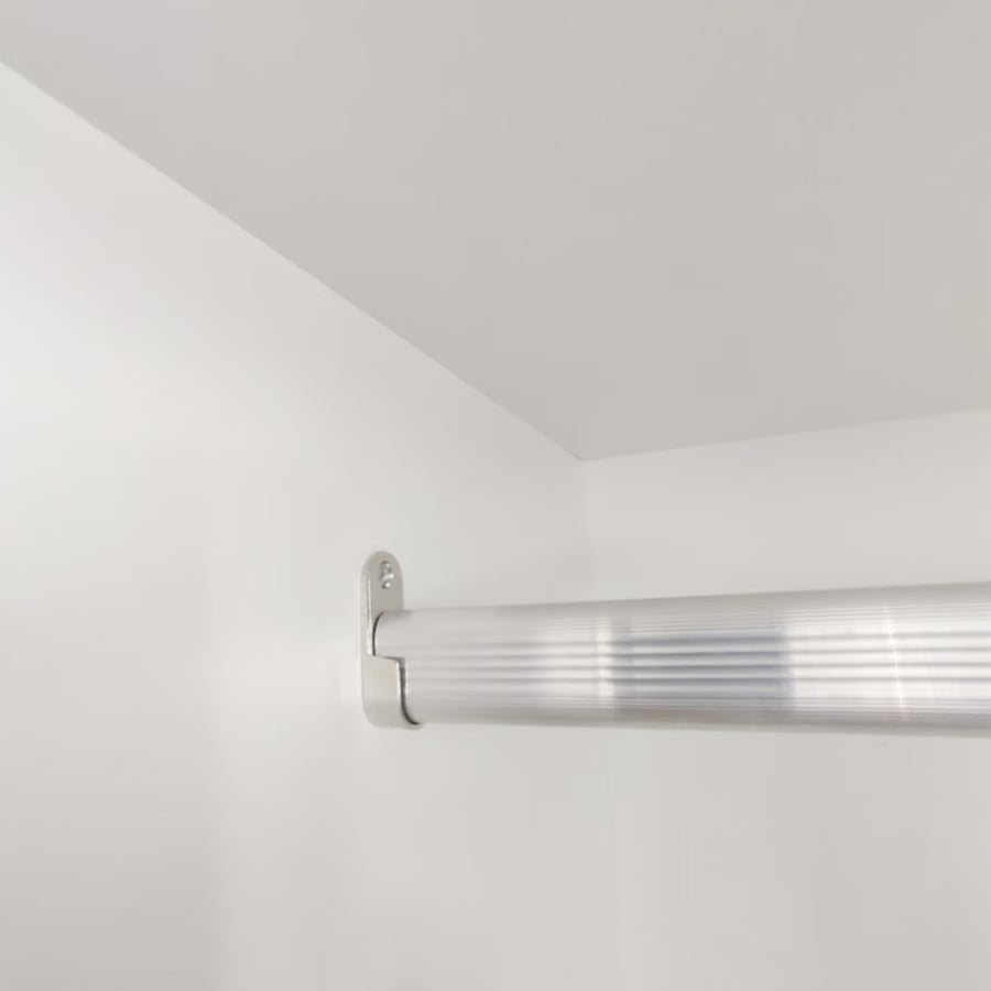 دولاب ملابس 2 باب خشب أبيض مقاس 176×79×55 سم – تصميم عملي وأنيق لغرف النوم
