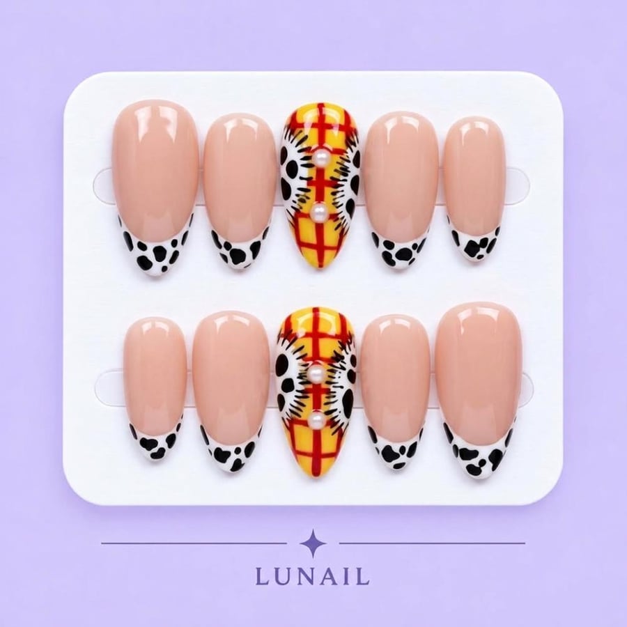 أظافر خياله من Lunail