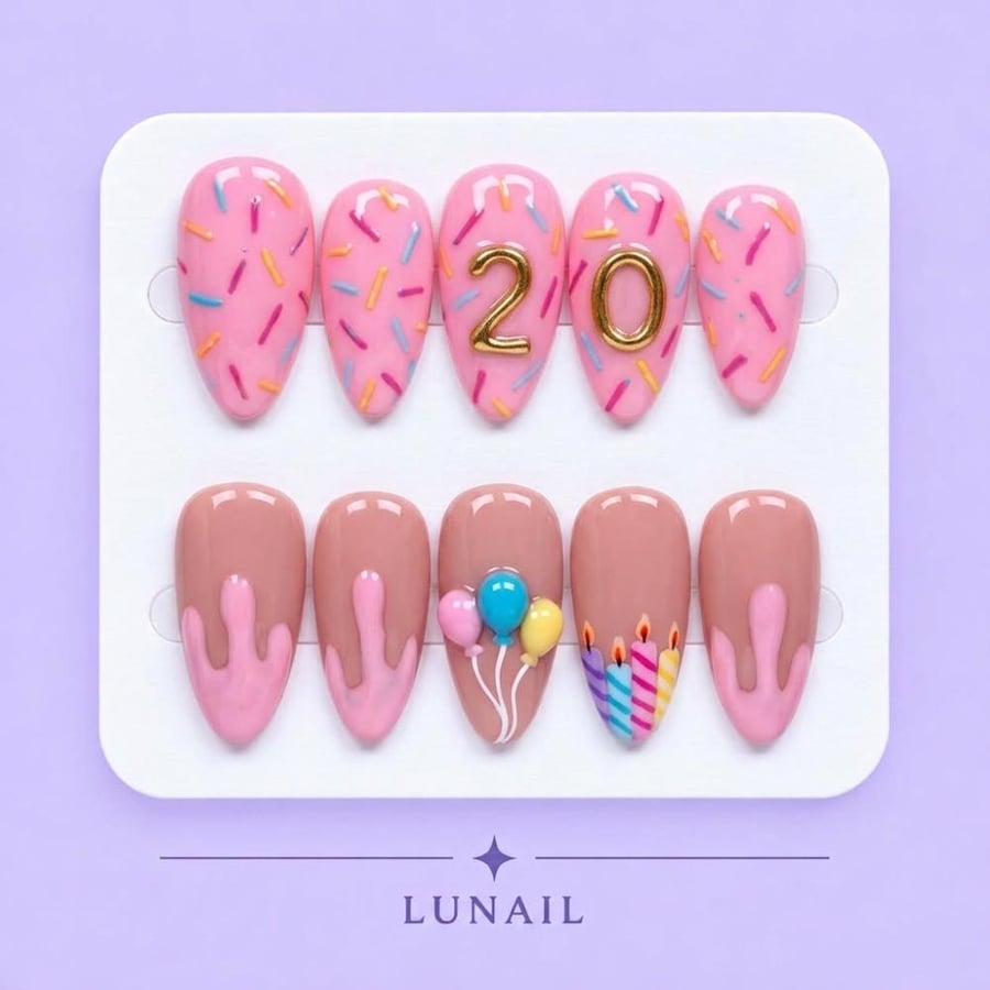 أظافر عيد الميلاد من Lunail