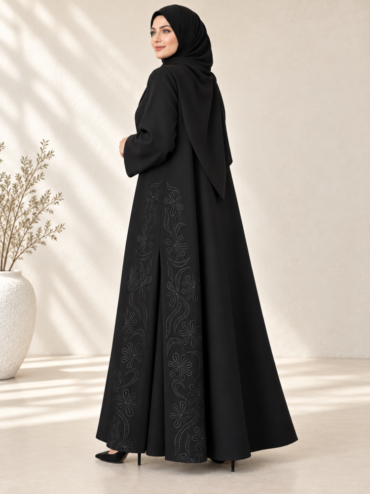 عبايات سوداء تطريز