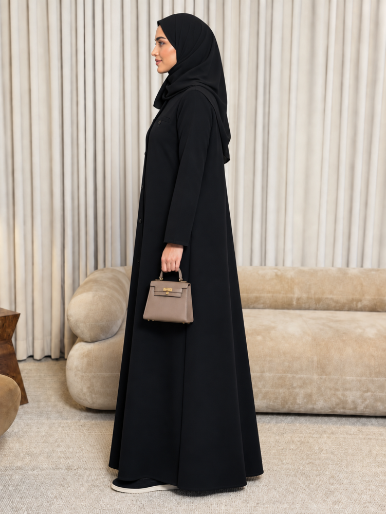 عبايات سوداء خروج