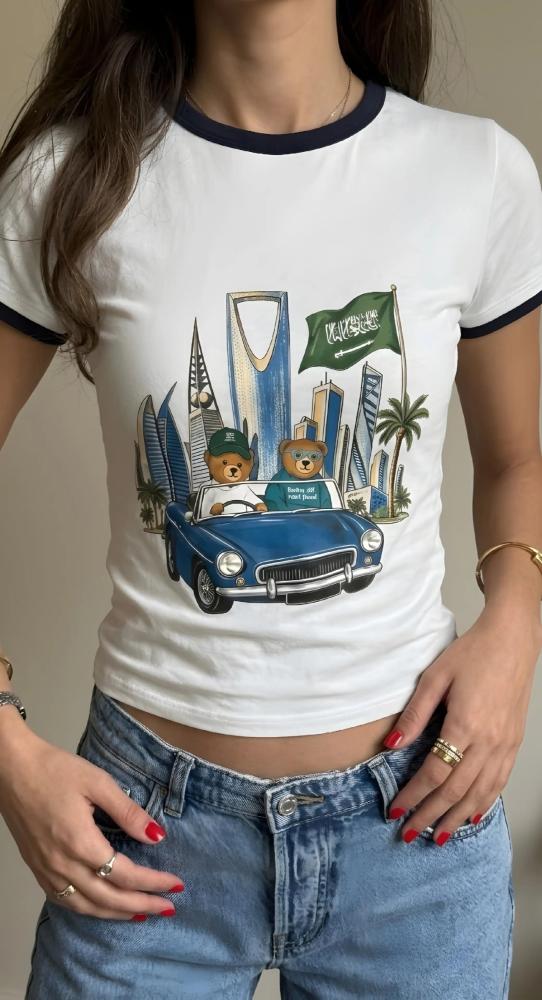 تيشرت سعودي أسود وأبيض بتصميم السيارة الكلاسيكية – Saudi Style