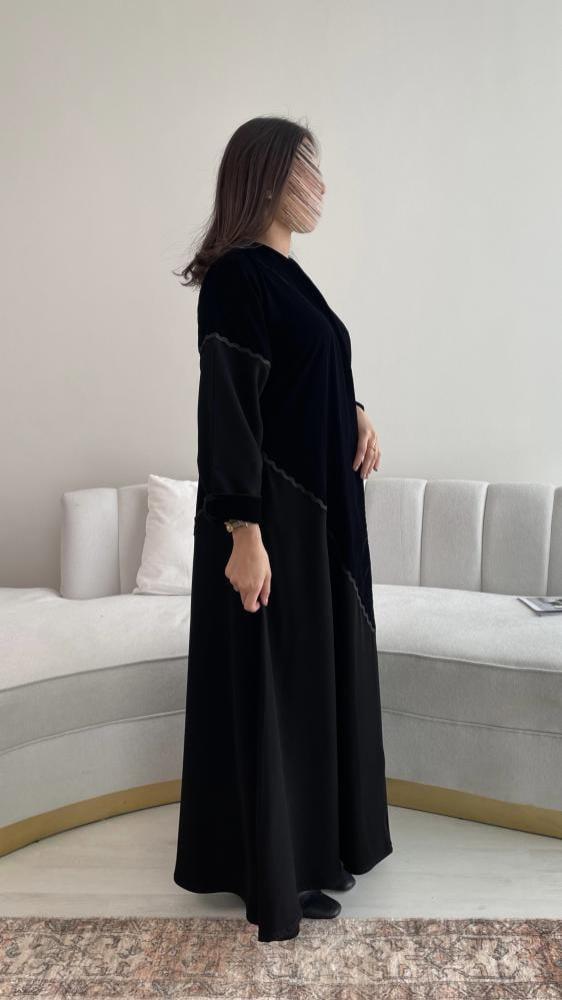 عبايه مخمل وكريب قصه نص كلوش 1020