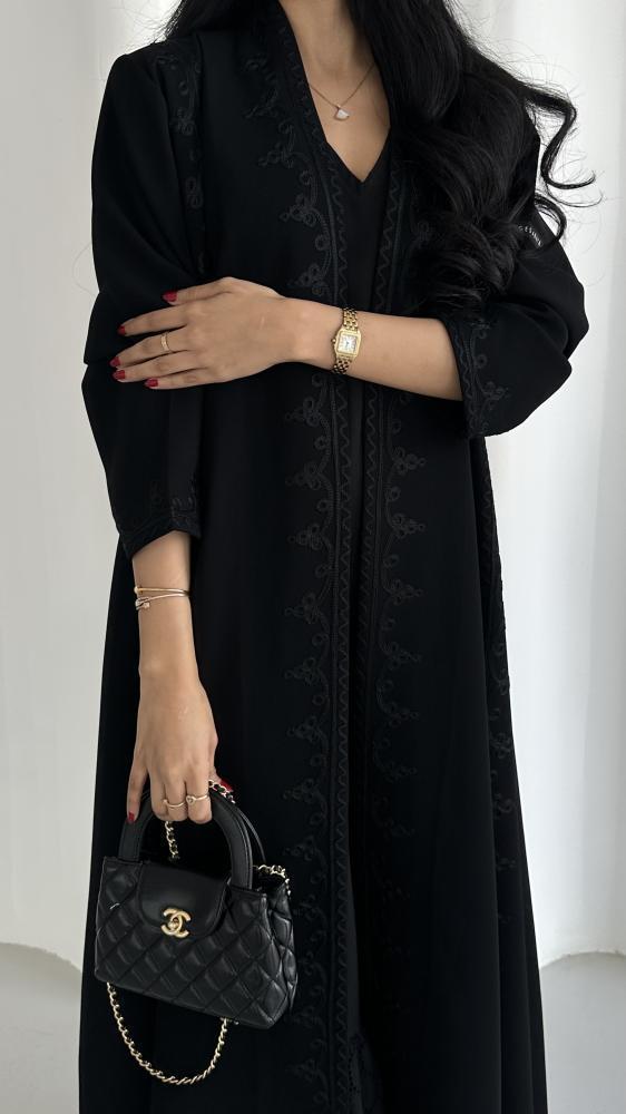 كريب بتطريز اسود 1475