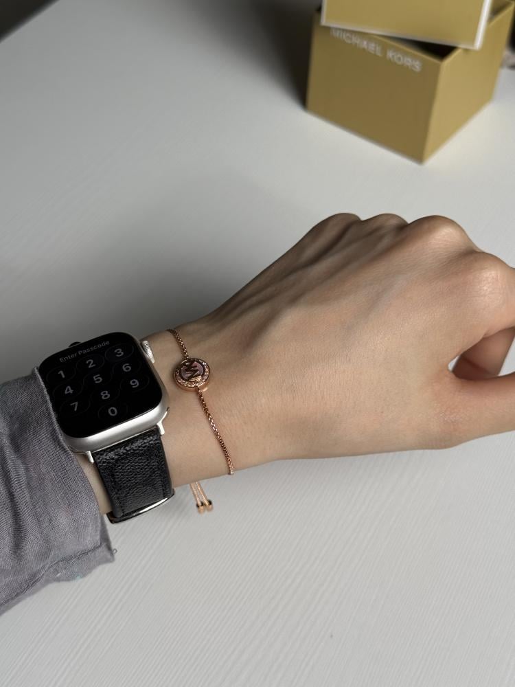 اسوار مايكل كورس روز قولد باللولو micheal kors rose gold pearl bracelet