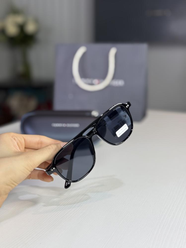 نظارة تومي افياتور بلاستيك اسود Tommy Hilfiger Black plastic frame aviator