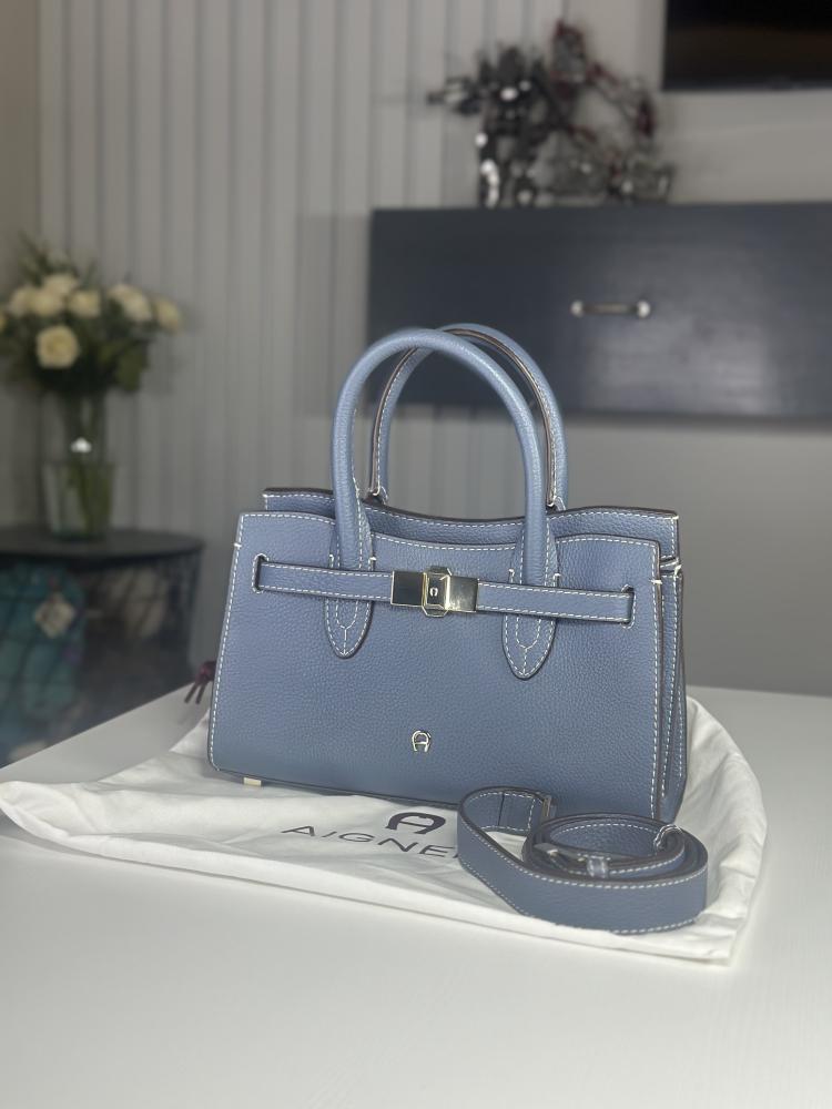 اغنر شنطة فرح FARAH HANDBAG S was washed blue سمول بهاندل ولون ازرق دافيء -