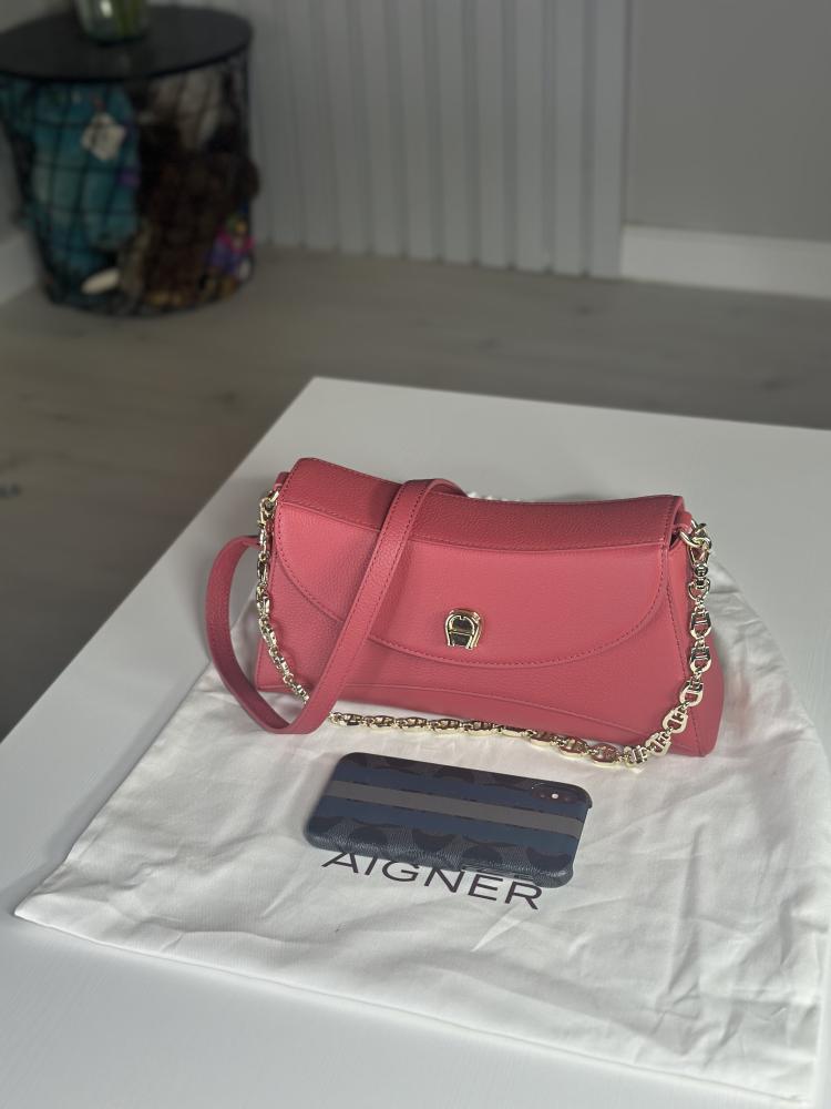 اغنر شنطة الونا شولدر سمول باج ALONA MINI BAG S بلون وردي ليميتد ادشن