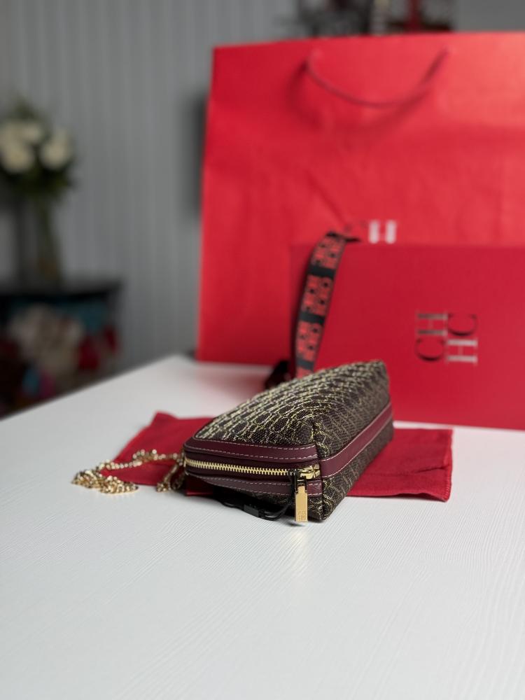 ماتريوشكا كروس بودي كارولينا سجنشر بني غامق وتفاصيل برجندي MATRYOSHKA | CROSSBODY WALLET