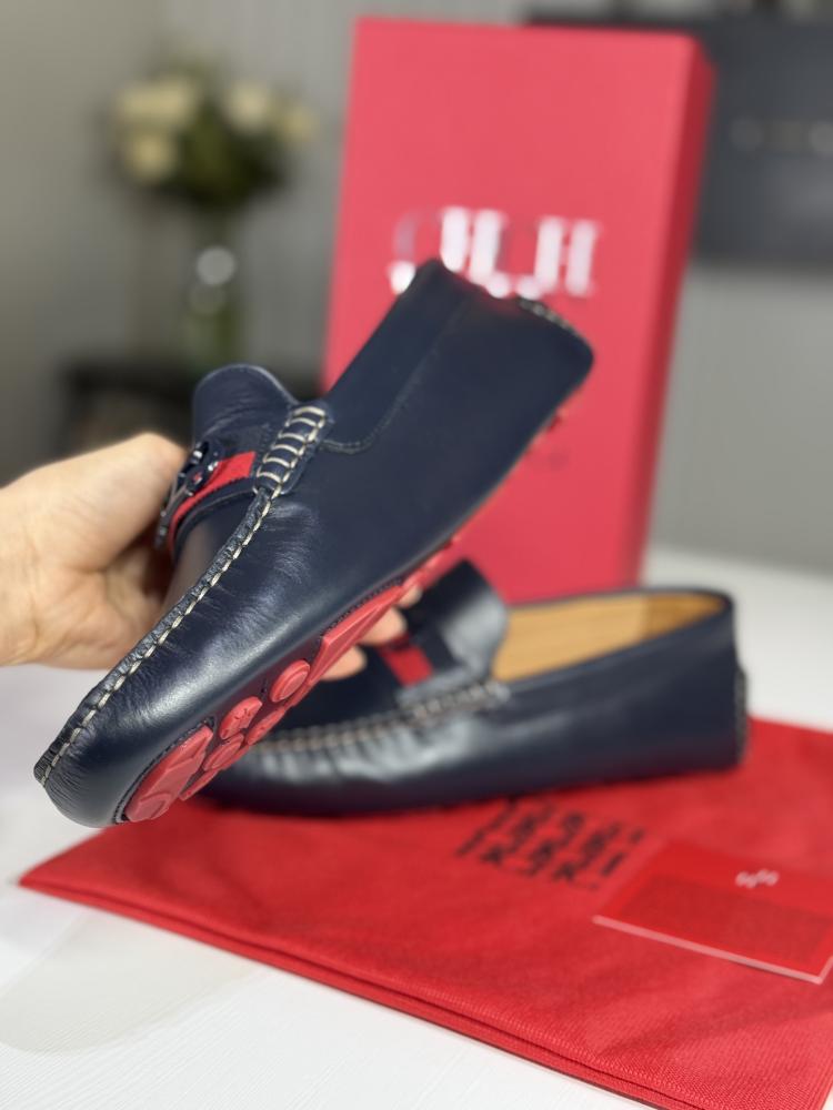 لوفر كارولينا هريرا Carolina Herrera Loafers Initials Insignia Leather من الجلد الطري ببطانه- كحلي