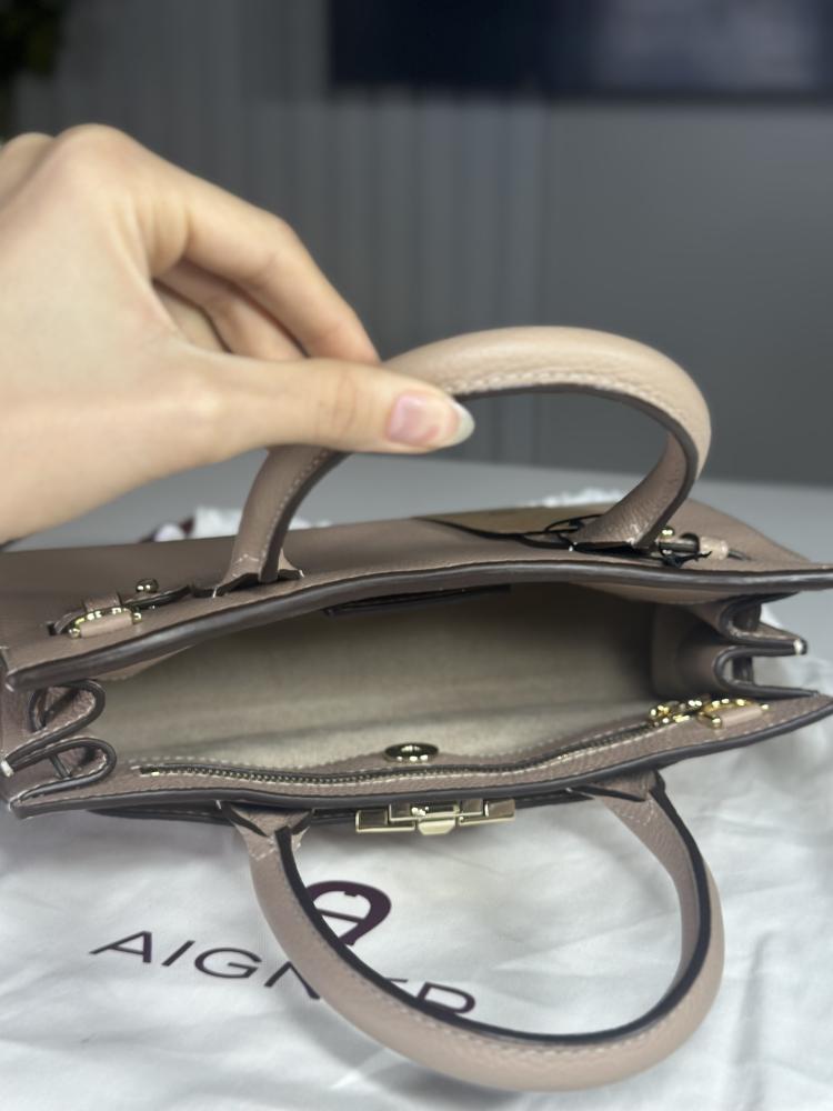 اغنر شنطة فرح FARAH HANDBAG S was warm taupeسمول بهاندل ولون بيج دافيء -