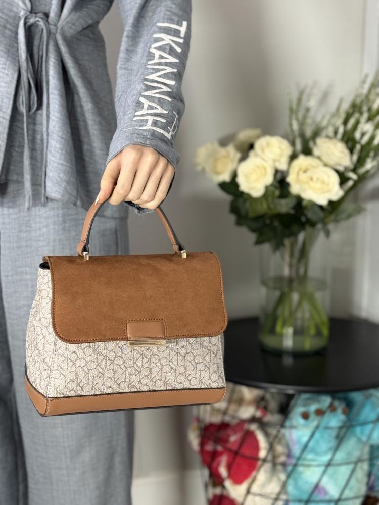 كالفن كلاين فلاب جلد سويد مع جلد مقاوم سجنشر Calvin Klein flap suede leather brown