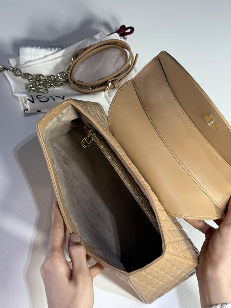 اقنر  حقيبه يد الونا ALONA HANDBAG DADINO L  دادينو لارج بنقشة جلد سجنشر انيقه- بسج/ ذهبي