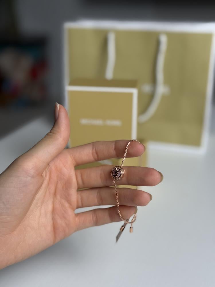 اسوار مايكل كورس روز قولد باللولو micheal kors rose gold pearl bracelet