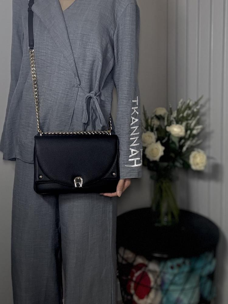 شنطة اجنر ديادورا سمول بلون اسود DIADORA SHOULDER BAG S