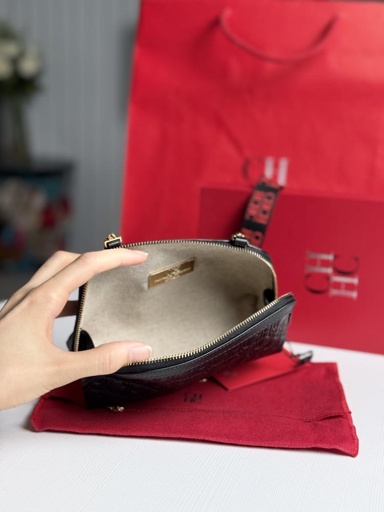 ماتريوشكا كروس بودي كارولينا سجنشر اسود MATRYOSHKA | CROSSBODY WALLET