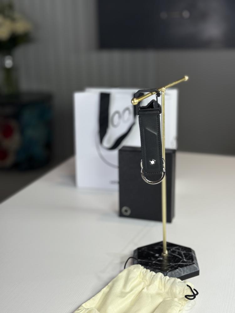 مونت بلانك اكستريم هوك الاصدار الثاني MONTBLANC EXTREME 2.0 BLACK KEY FOB WITH HOOK