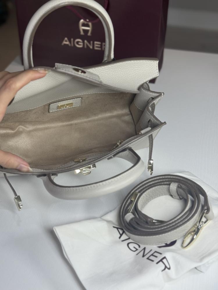 اجنر  شنطة فرح سمول توب هاندل لون ابيض لؤلؤي FARAH HANDBAG S | PEARL WHITE