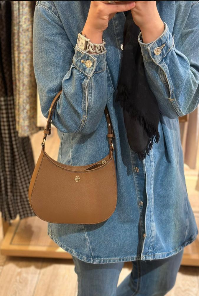 توري برتش شنطة كتف ايمرسون emerson shoulder bag-  بني / ذهبي
