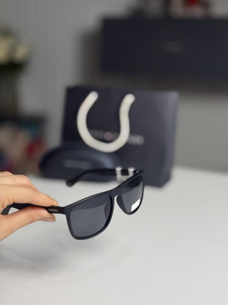 تومي هيلفيقر نظاره رجاليه بلاستيك فريم اسود مطفي سكوير tommy hilfiger men square sunglasses 58mm