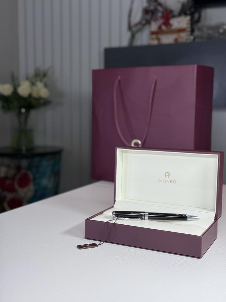 اجنر قلم اسود وفضي كلاسيك Aigner navy pen classic black
