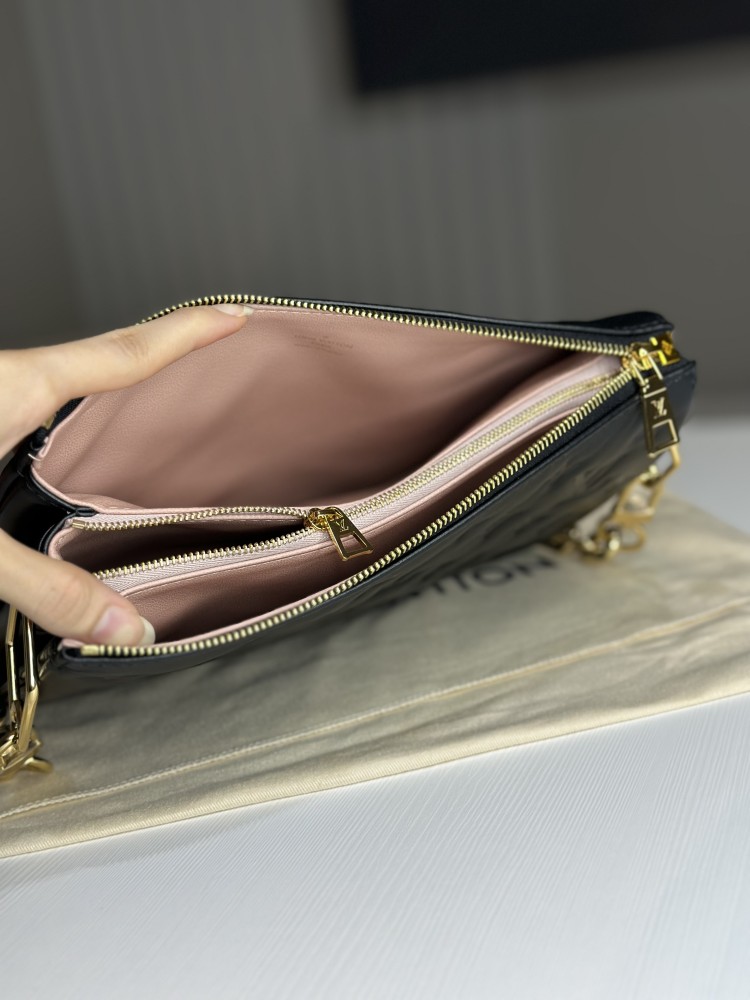 لويس فيتون coussin mm لون اسود -M21264