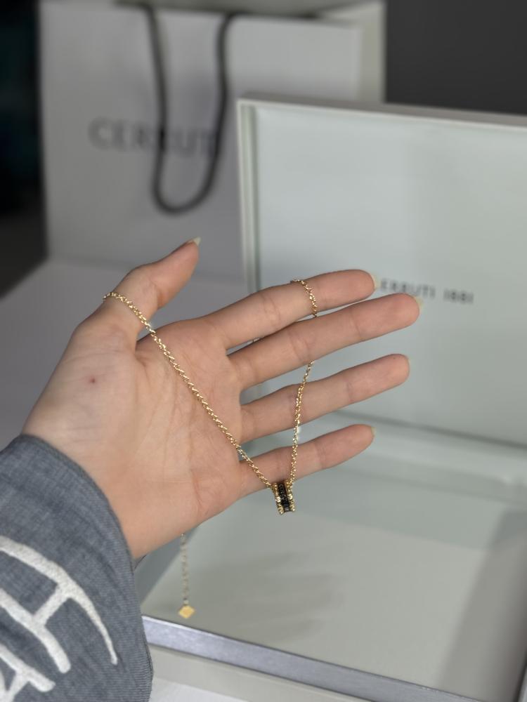 سلسة شروتي ناعمه بتصميم فراشه cerruti 1881 butterfly necklace black side