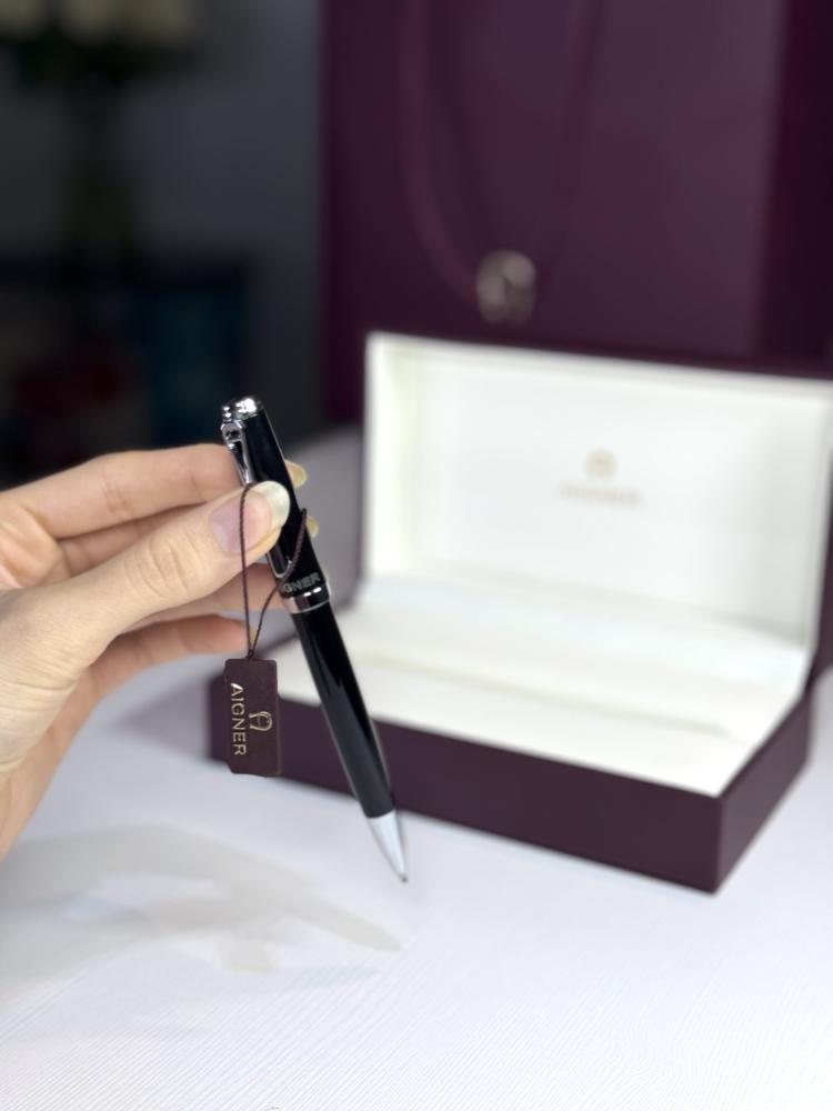 اجنر قلم اسود وفضي كلاسيك Aigner navy pen classic black