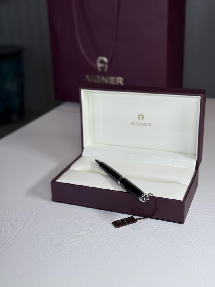 اجنر قلم اسود وفضي كلاسيك Aigner navy pen classic black