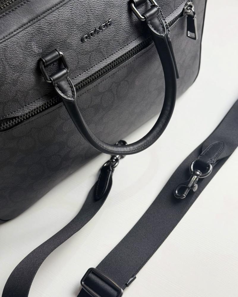 كوتش شنطة اعمال قوثم سجنشر اسود coach gotham slim briefcase in signature canvas  l