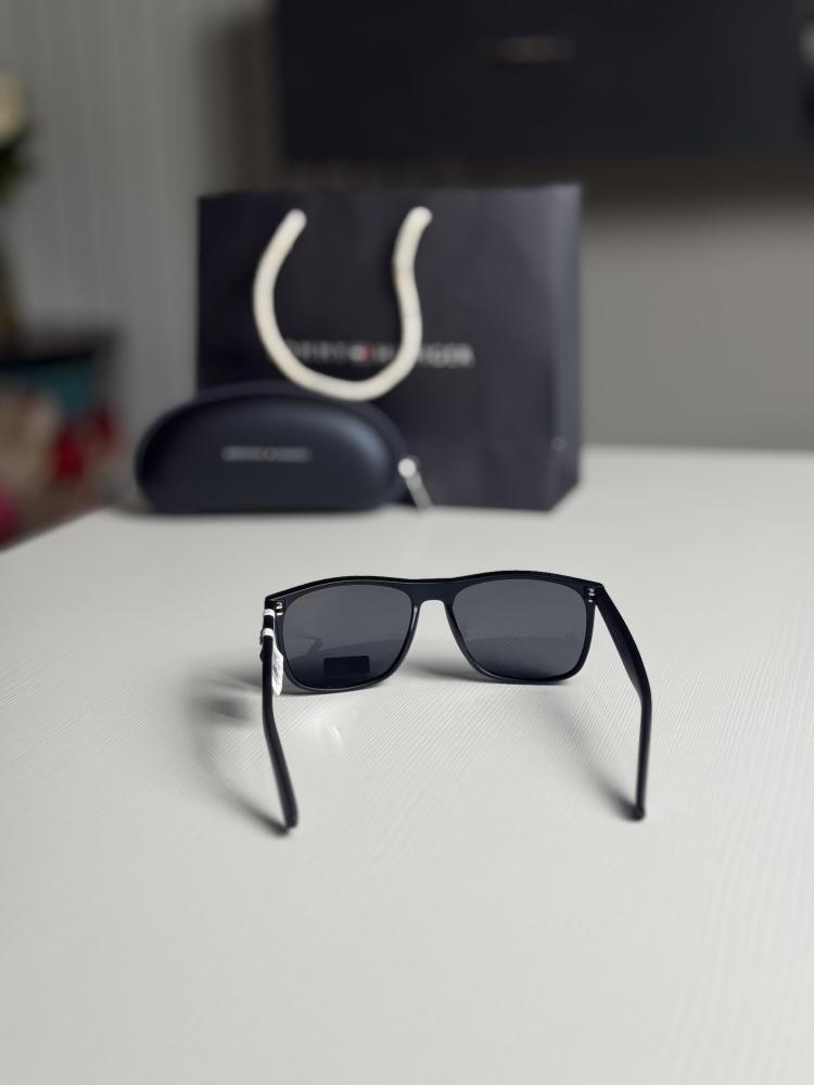 تومي هيلفيقر نظاره رجاليه بلاستيك فريم اسود مطفي سكوير tommy hilfiger men square sunglasses 58mm