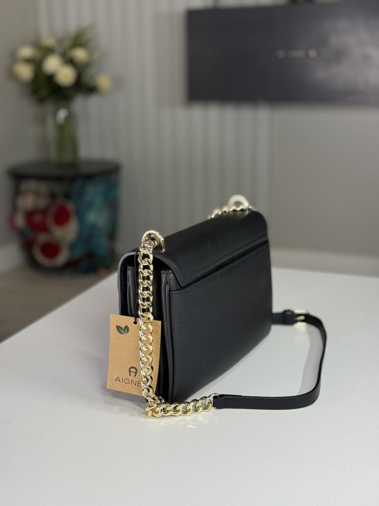 شنطة اجنر ديادورا سمول بلون اسود DIADORA SHOULDER BAG S