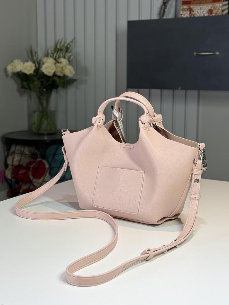 دكني سمول توت بويلا dkny paula small tote with charm