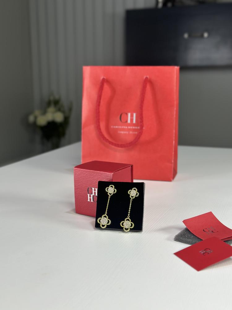 حلق كارولينا MY ROSETTA DROP EARRINGS متدلي بتفاصيل مبهره مرصع بكريستال- ذهبي
