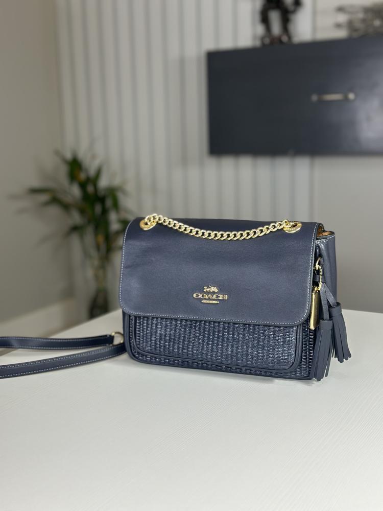 شنطة كلير 25 كوتش كتف بلون midnight navy