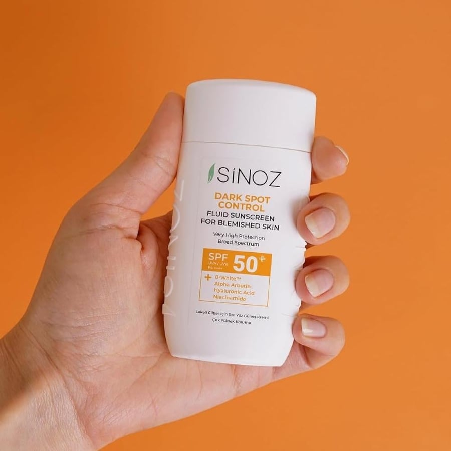 واقي شمس والتحكم في البقع الداكنة SPF50+ من سينوز - 50 مل