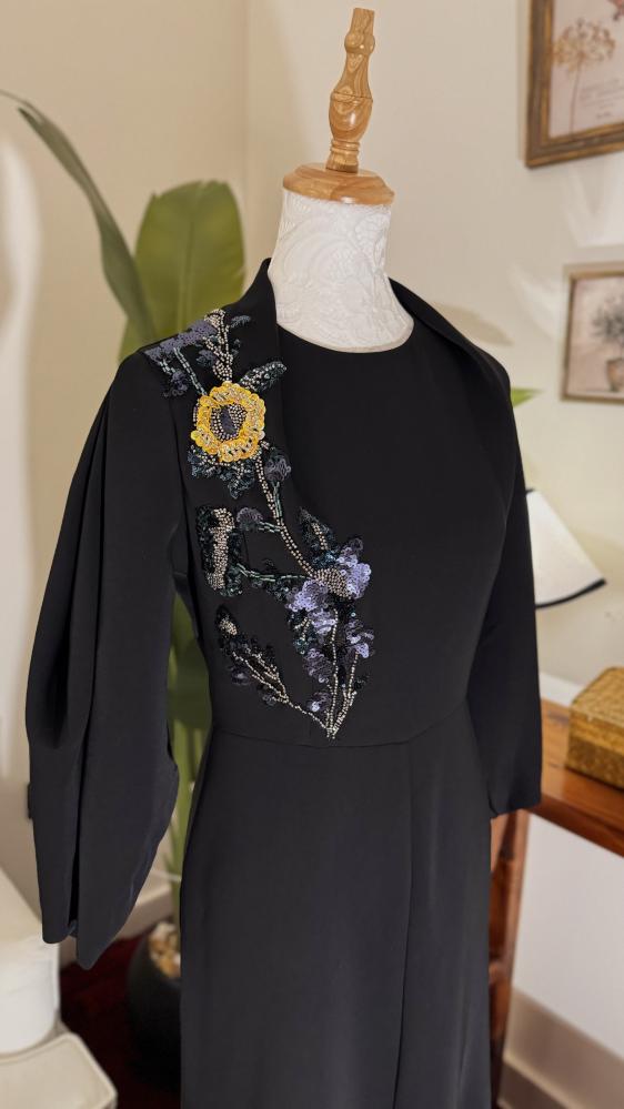 Vela Black